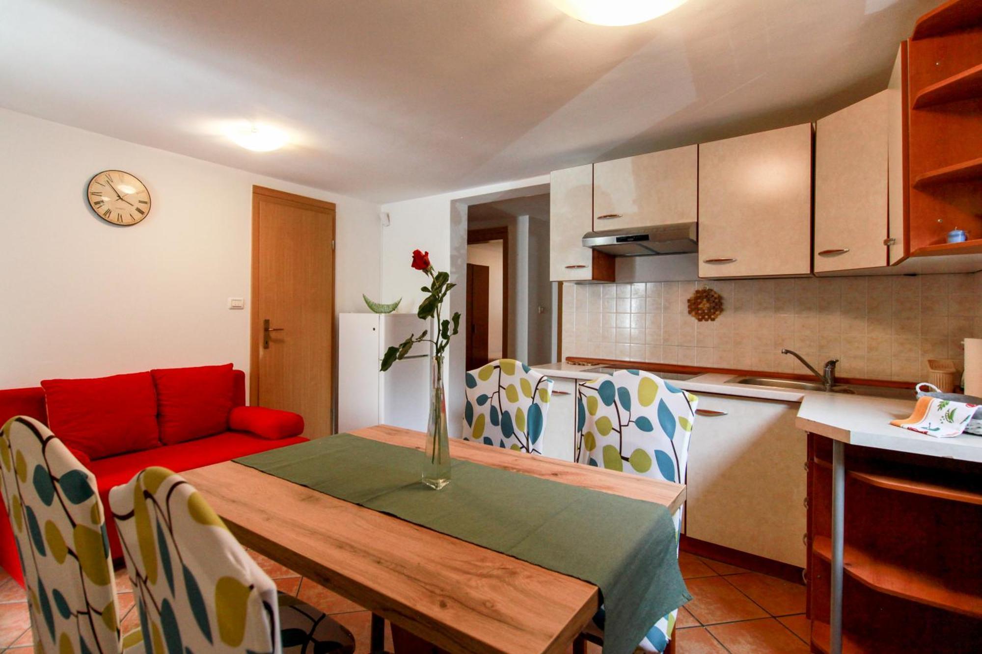 Apartma Dvor Milena